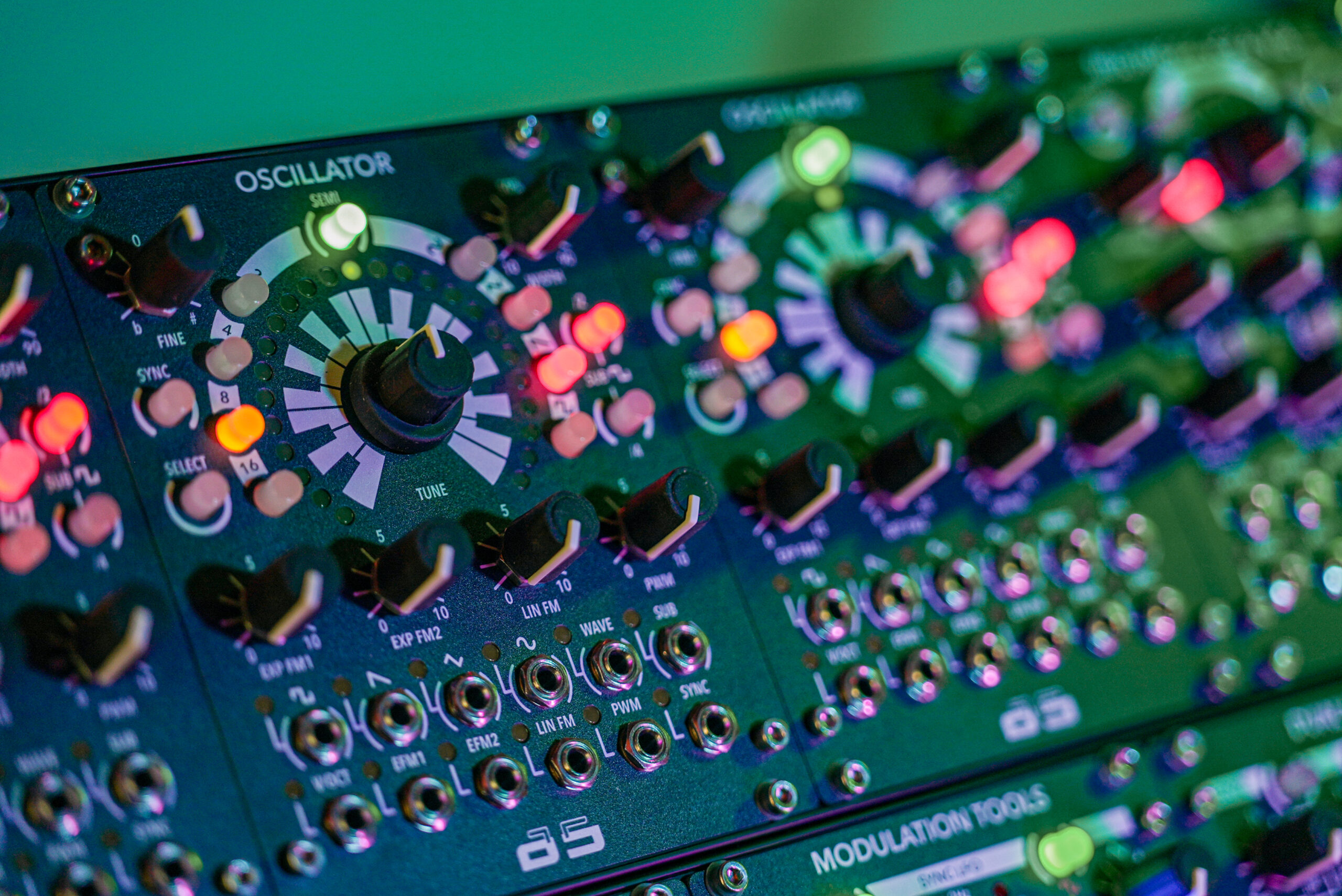 OSCILLATOR - Image 3